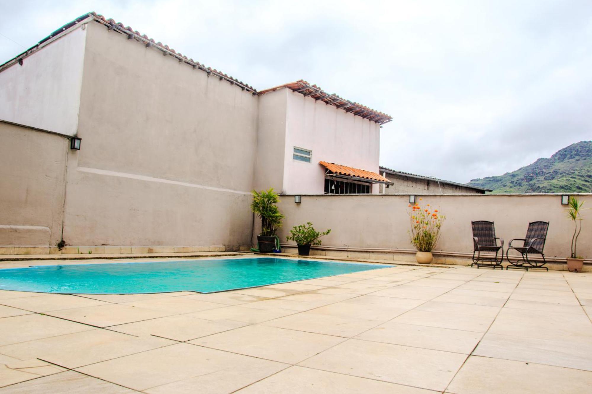 Ap 2 Ouro Pret Com Piscina Aquecimento Solar E Churrasqueira